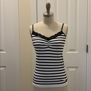 White House Black Market Tank M - NWT